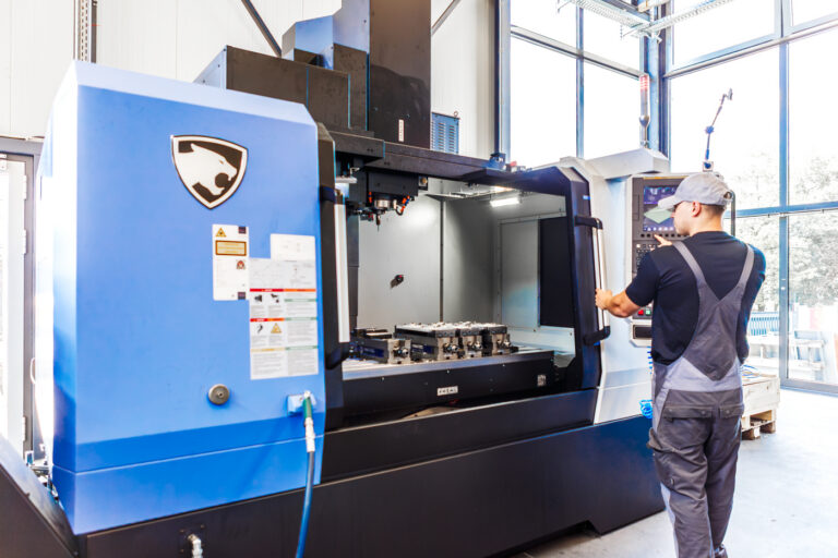 roth-effinger-neues-bearbeitungszentrum-doosan.DNM6700-2539