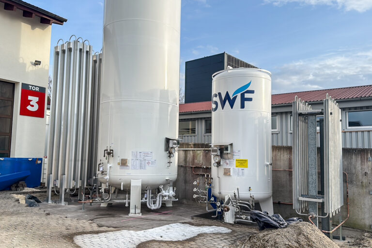 Roth und Effinger Fertigungslösungen roth effinger neue gastanks installation 768x512